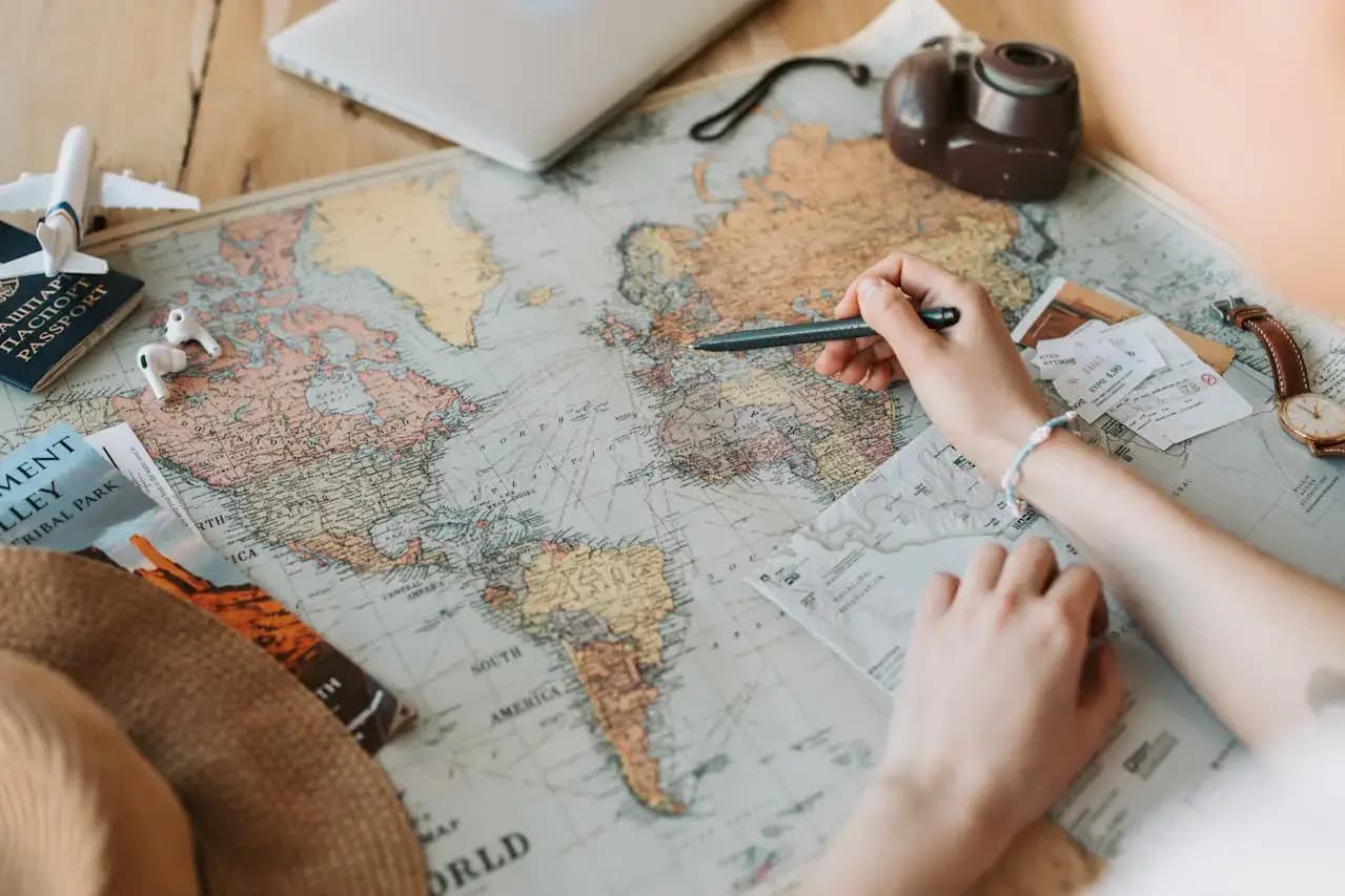 Choosing your employer of record | 7 essential criteria Choosing your employer of record | 7 essential criteria