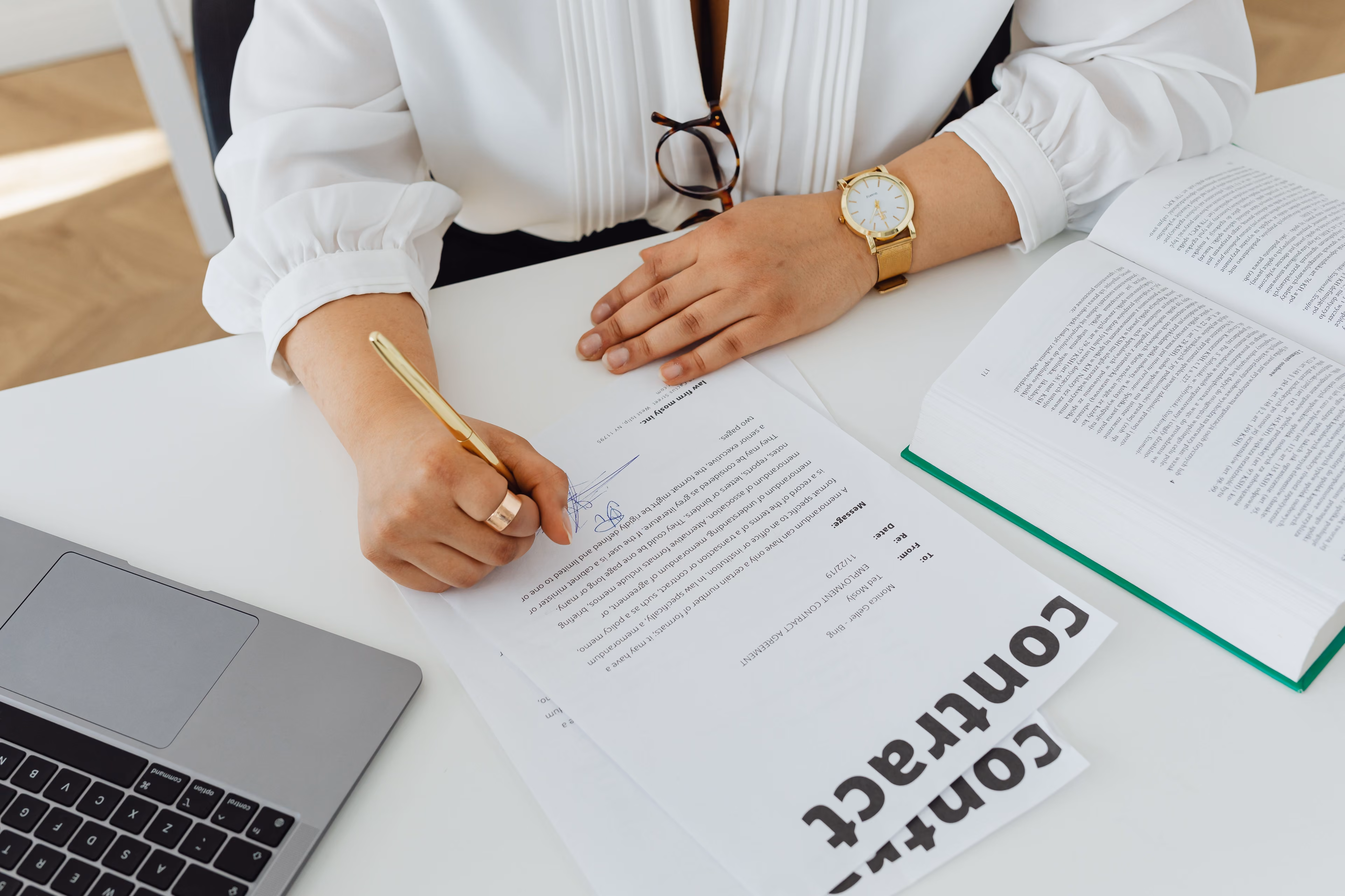 Contrat Freelance : Définition, Clauses et Obligations Contrat Freelance : Définition, Clauses et Obligations